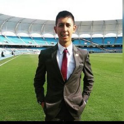 julianmluna16's profile picture. 