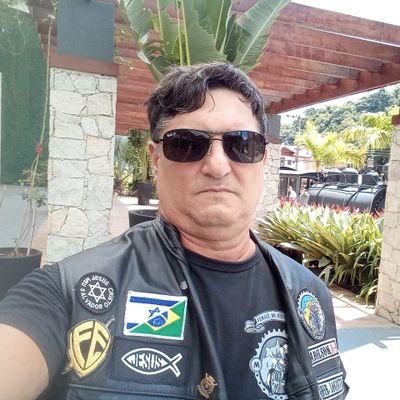 Teologando. Cristão, SubTen RR PMERJ, Biólogo, Filho, Pai. Ex-Filiado ao PSL. Motociclista.