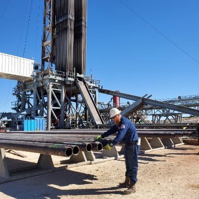 HERE TO SERVE.
We exist to provide the best field personnel to the oil and gas industry.  Leaders in premium threaded tubing and casing products and services.