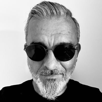 interm_ezzo's profile picture. Wenn du barfuß durchs Leben läufst, kann man dir nichts in die Schuhe schieben. ☕️🥃🖕🏻🎸🎶 🌻💚 Zweitwohnsitz: @ezzo.bsky.social