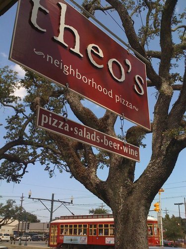 Located Uptown, Mid-city New Orleans & Elmwood - Theo's Neighborhood Pizza is known for its thin crispy crust, funky laid-back atmosphere & friendly servers!
