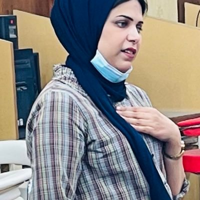 كفيفة من العراق. معلمة لغة انكليزية A blind woman from Iraq. I'm an English teacher ..👩‍👧