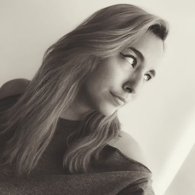 aabi_cm's profile picture. Escribo en @AnimalMX | Saco lo otaku en @sugoicastmx ✨| Del Club de las Morras Chillonas 🥹❤️‍🩹 |  Childless Dog Lady 🖤