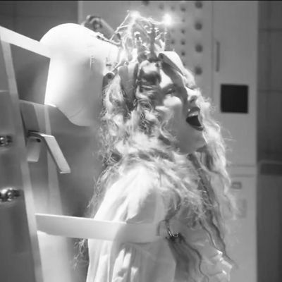 HanniiHype's profile picture. 17y | 𝐛𝐨𝐨𝐤𝐬𝐭𝐚𝐧 📚 | 𝐒𝐡𝐞𝐫/𝐡𝐞𝐫

♡𝐓𝐚𝐲𝐥𝐨𝐫 𝐒𝐰𝐢𝐟𝐭♡

⋆♪⭒🧡⭑𝓣𝓱𝓮 𝓛𝓲𝓯𝓮 𝓸𝓯 𝓪 𝓢𝓱𝓸𝔀𝓖𝓲𝓻𝓵⋆❤️‍🔥⭒♬ ♩࿐*:･ﾟ