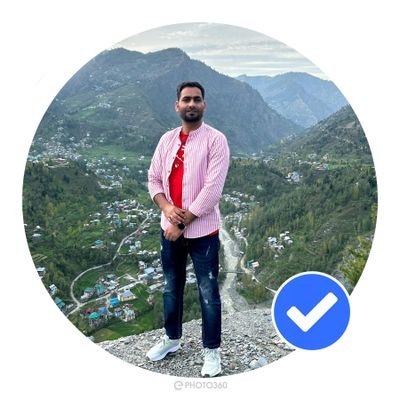 yassir_zargar4's profile picture. Don't bother jus to be better than your contemporaries. Try to be better than yourself.
poetry Writer✍️
2nd August 🎂