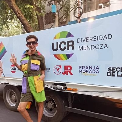 Argentino 🇦🇷 / Mendocino 🍷/ #UNCuyo / Profe 👨‍🏫 / militante de UCR 🇮🇩 y UCR Diversidad Mendoza 🏳️‍🌈 / Community Manager Nac. y Prov. 💻