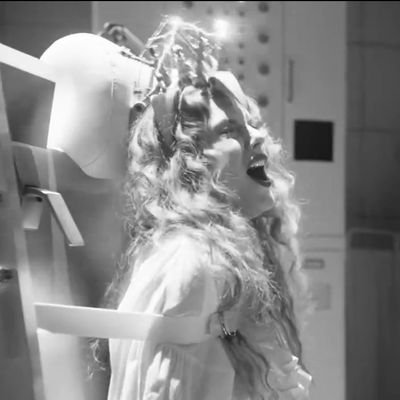 I'm not asleep, my mind is 🌟ALIVE🌟!
WHO'S AFRAID OF LITTLE OLD ME
Swiftie
Mother is mothering
@TaylorSwift13 notice meee
Dm to chat (always welcoming friends)