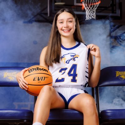 Chloe Whittington | 5”7 PG | Mayflower Eagles | AR Shockerz 2027 | 4.0 GPA