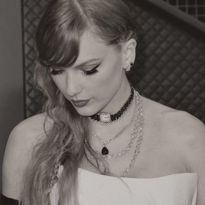 SaraAn24_'s profile picture. I'm... just a girl. Not a threat.