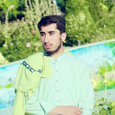 پر شونډو مسکا، په خبرو کي نر مښت ، په چلند کې احتیاط، او پر ژبه کنټرول! د ژوند مهمي نقطي دي. .!❤
ــــــــ شخص پرست نه یم چاچي ښه کار کړي وي ستایم یې 💌