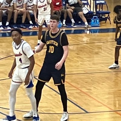 6’10” Center at Gautier High School in Gautier, MS
3.8 GPA