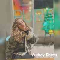 reyeaurey's profile picture. making things ~ Toronto  Montréal
shop friendlybureau eat roomcafestudio draw misubear
↓ new video every friday 💌🧚🏻‍♀️✨