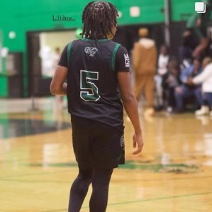 GREEN TECH 28'
IG@highlight_tah 
🏀 🏈 🏃
3.5 gpa
 I strongly believe if you work hard, whatever you want, it will come to you.