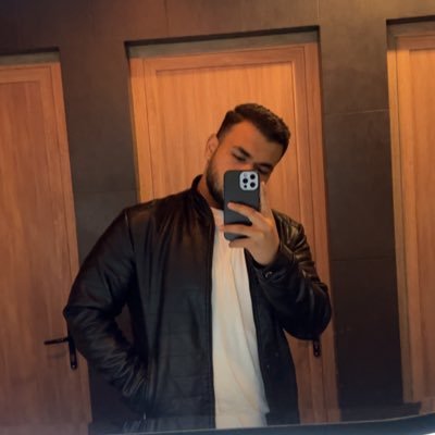 r_kvw56's profile picture. 