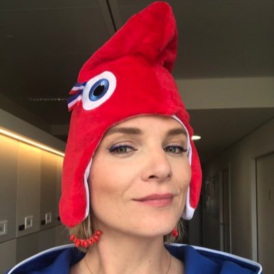 Sport journalist à talons hauts @lachainelequipe . 16h45 L'Equipe De Choc