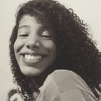 ara_bella27's profile picture. 