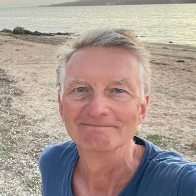 Helmut_Zurich's profile picture. Love Tech/Internet. Relax with tennis, good food, family, travel, chilling out.