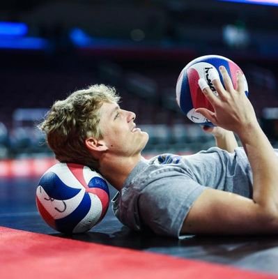 For the love of volleyball🏐