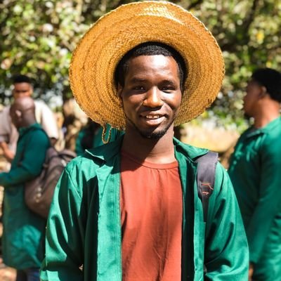 The only black in china😆😆agro_economist of unilorin 🤡😅