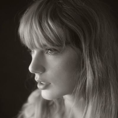 FAN PAGE dedicated to #TaylorSwift
#TSTheErasTour - long story short, i survived
