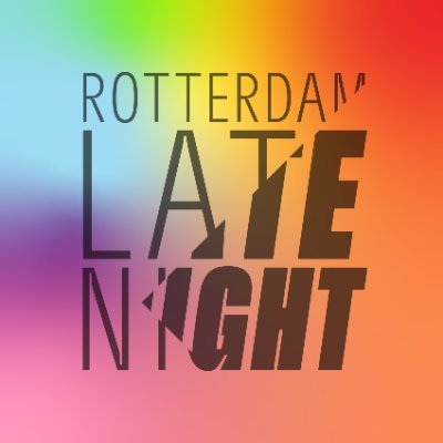 Elke maand presenteert Ernest van der Kwast een Rotterdamse Late Night talkshow waar politiek, kunst en cultuur centraal staan.