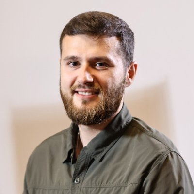 Reportero. Ucrania, Liberia, Israel. Cuento historias alrededor de la guerra. También, profesor invitado en la @upvehu