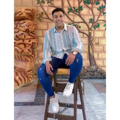 اللهم صلي وسلم علي سيدنا محمد🍃💖.
Senior 2023🎓🤍 (FNMU💉).