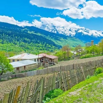 komedaty27040's profile picture. 