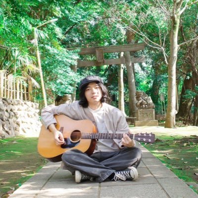 フォークシンガー／生まれた時代を間違えました。Hill-top Maru Bandというバンドもやってます。下北沢、吉祥寺などに出没。ご連絡はこちら→mm23kuro23@gmail.com