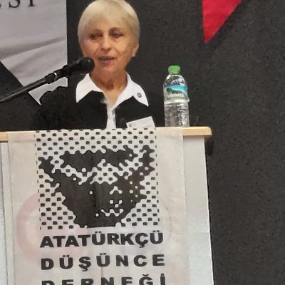 istanbul695's profile picture. 