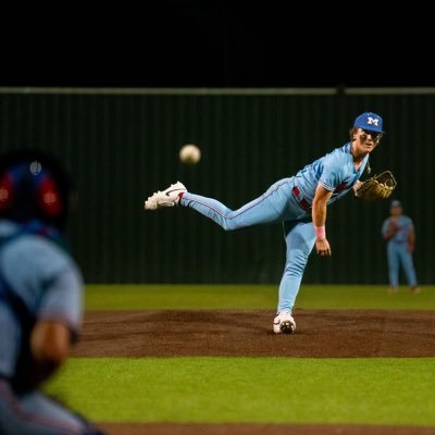 Midway High School ‘24 | RHP, SS, 3B for Midway Baseball | Dallas Patriots 18u | 4.0 GPA | 5’10 180