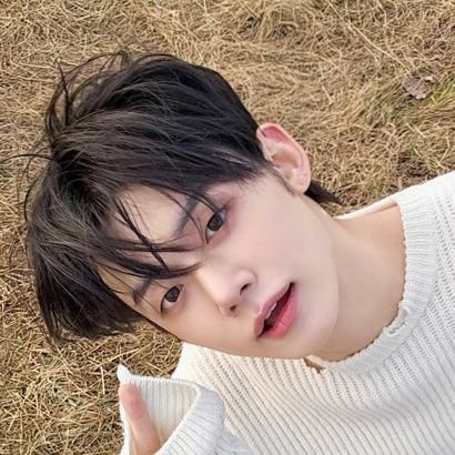 (´∩。• ᵕ •。∩`) fan account • she/her • 03l • adoring all txt member • moa only • not into lgbtq+ ships (please dni if you do)