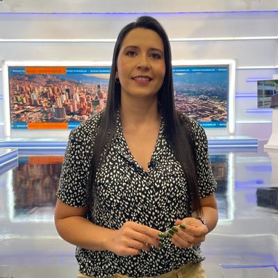 Mi cuenta @alejacardonai fue suspendida y/o bloqueada, nos seguimos leyendo por este perfil.