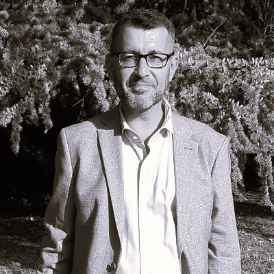 Auteur, enseignant, critique ex @Lire_ML
Vient de paraître: Châteauroux, Ed. La Geste
A paraître: Sur les pas de Pierre Loti en Charente-Maritime, @LaBouinotte