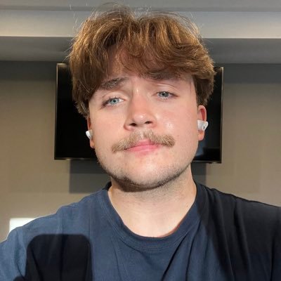 former apex competitor streaming for fun follow me on twitch https://t.co/o5AQEE4jT8
