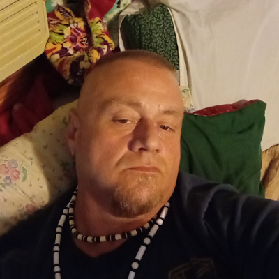 nat89762's profile picture. 