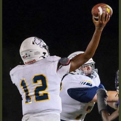 6’3 215 QB highlandCC #D1bounceback