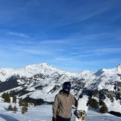 nekomaidgirluwu's profile picture. 🍵