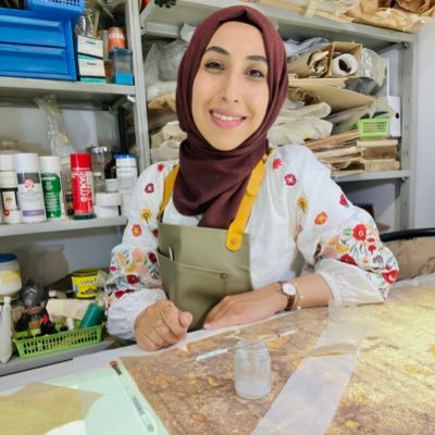 iSafaa_'s profile picture. Paper Materials Restorer / Conservator based in Florence 🇮🇹