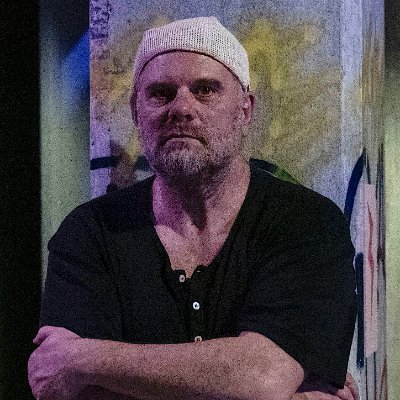 63gus's profile picture. writer and filmmaker, distorted musician, director de cine y teatro, músico ocasional, hice muchas películas, series y obras de teatro y publiqué algunos libros