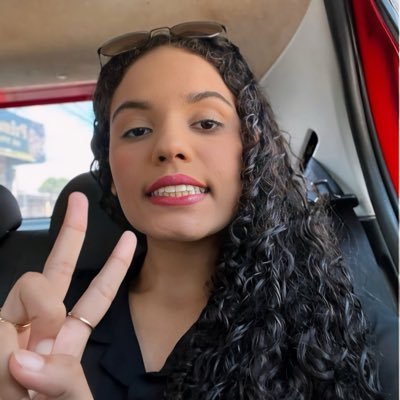 ve_ribeiroo's profile picture. 🌈                                    https://t.co/waUFZMEUvP