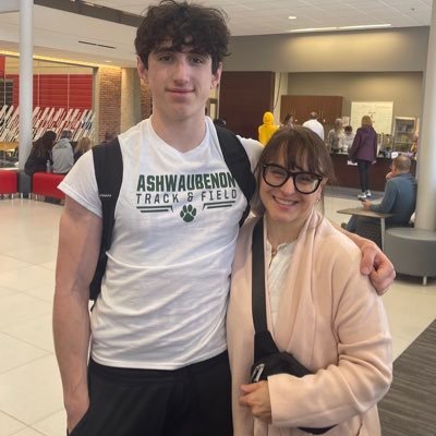 Ashwaubenon | 2026 | 6’1 185 lbs | Football & Track | 920-889-2653 |