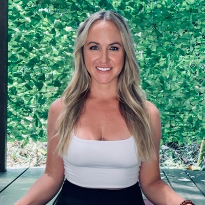 erinlynnyoga Profile Picture