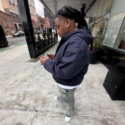 “HOW MANY DIAMONDS DO IT TAKE TO BE A BAG BOY?”💎💰#bagboybently💰🦅 https://t.co/oS6gp4nJs2