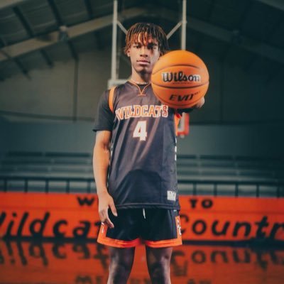 |5’10| Forward/Guard🏀| A and B Students Athlete📚| Calhoun City High School  📲:662-753-1328