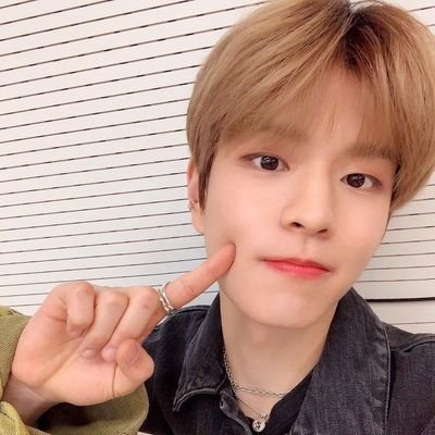 Amo a seungmin.

𝐃 + 𝐒 = love

𔓐𑇓