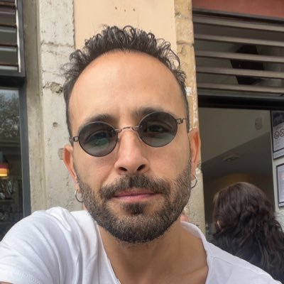 utkulomlu's profile picture. Designer.