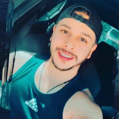 jsealbert's profile picture. Por muy larga que sea la tormenta, el sol siempre vuelve a brillar entre las nubes.