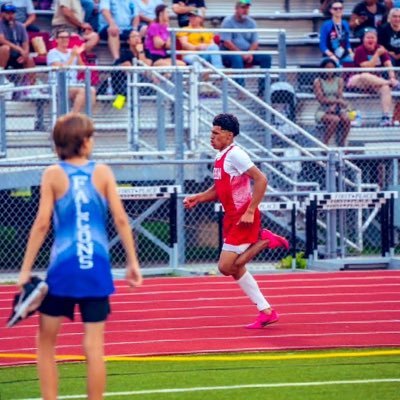 C/O ‘28 | Judson Middle | 5’9 160 | ATH | San Antonio Blazers T&F | 200m:23.96 | 400m:53.74|Triple Jump :42’4 | Instagram:@_cx4tro