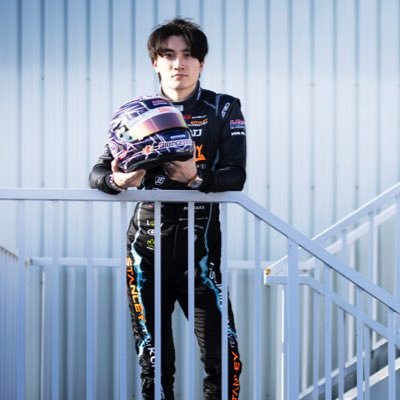 Japanese racing driver 🇯🇵 2020・SuperGT Champion🏆2023・SuperGT with TEAM国光 Super Formula with Docomo Team Dandelion